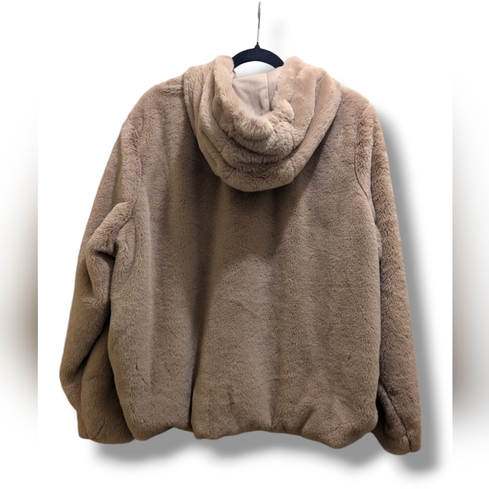 Forever 21 Beige Plush Faux Fur Zip-Up Hoodie Teddy Jacket Women's Plus- 2X - Picture 2 of 16